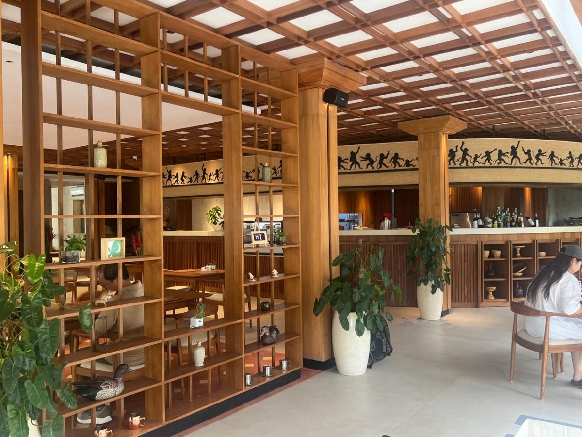 INDOOR STOCKED CONTRACT